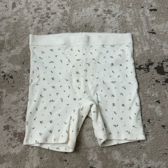 Skims Floral Boxers Size Large - Picture 1 of 3